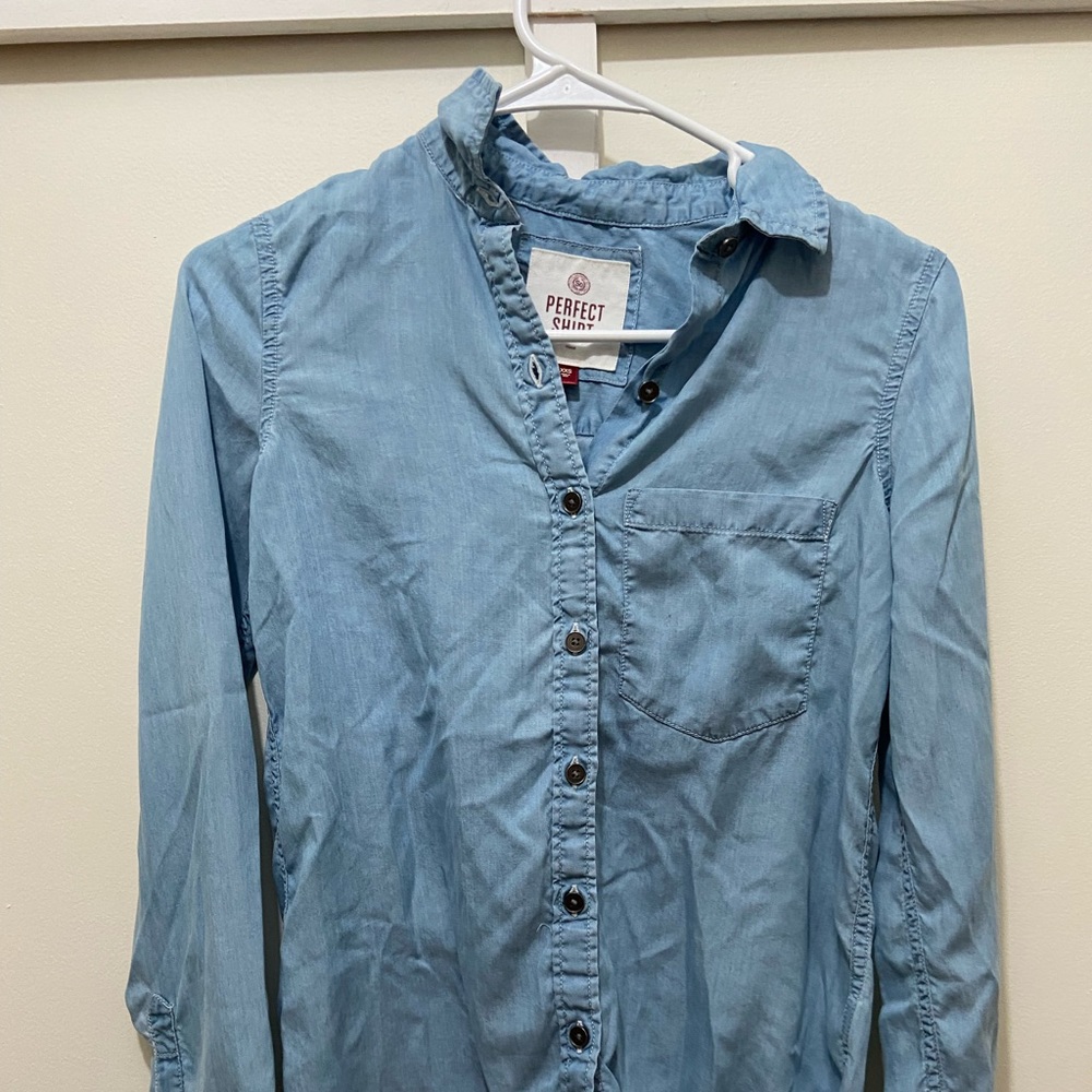Womens XXS blue button down shirt SO